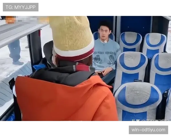 孙杨穿拖鞋拎菜篮的画面把我整懵了，赛场上的钢铁男孩下班竟然是隔壁大叔