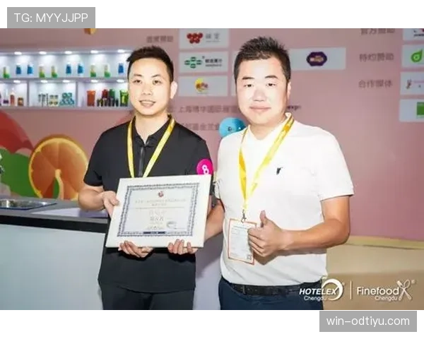 唐佳豪训练完直接去奢侈品店刷卡，这自律和消费观我真看不懂